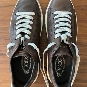 Tod’s men low top brown sneakers